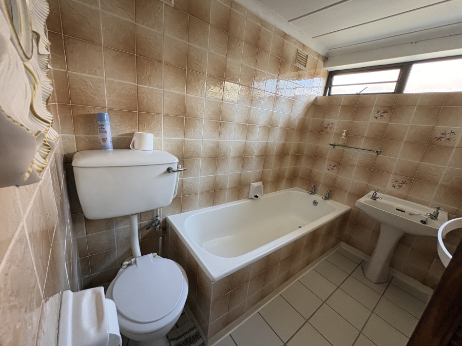 4 Bedroom Property for Sale in Nahoon Beach Eastern Cape